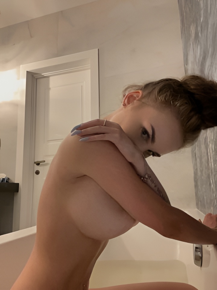 Индивидуалка Алена, доступна для личного знакомства от 10000 руб