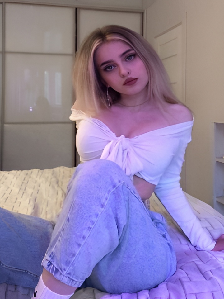 Роксана привлекальеная девушка из Кулоя цена от 4000 руб