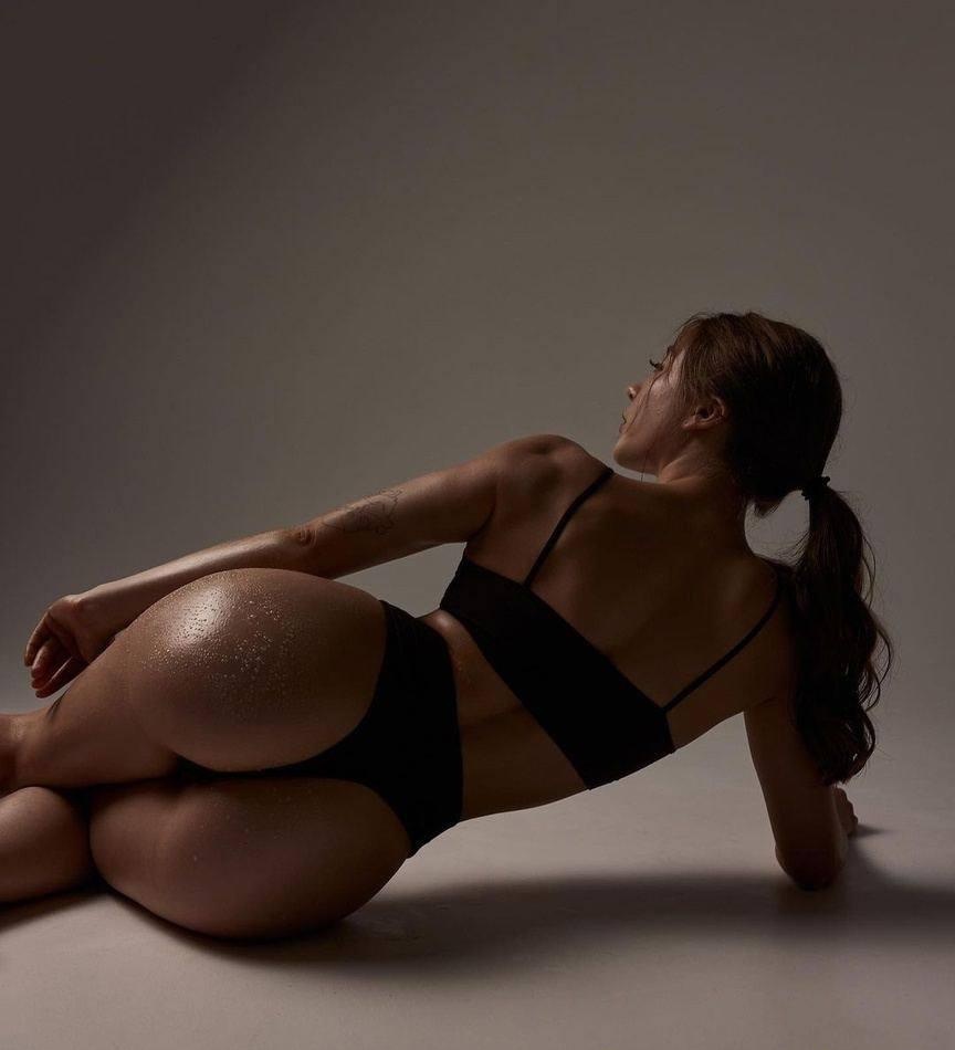 София привлекальеная девушка из Кулоя цена от 6000 руб