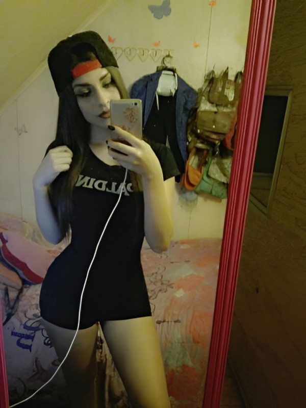 Рената привлекательная девушка из Кулоя цена от 2500 руб