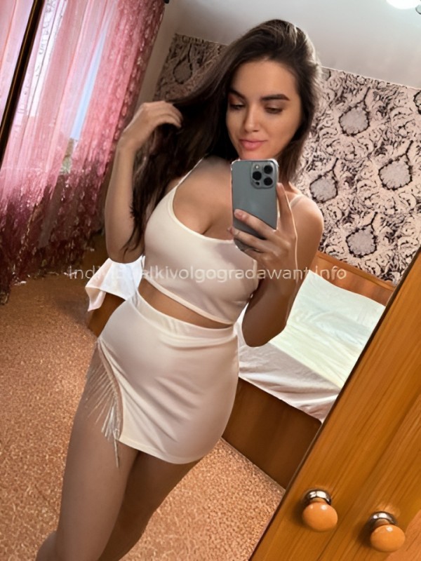 Ульяна привлекательная девушка из Кулоя цена от 2500 руб